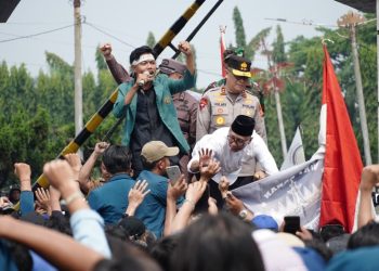 Soliditas Demokrasi di Lampung: Ribuan Massa Gelar Aksi Damai dengan Tertib