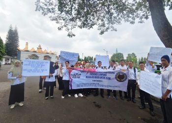 Honorer Lampung Datangi DPRD, Tuntut Kepastian Status dan Formasi PPPK: Nasib Puluhan Tahun Mengabdi Belum Jelas