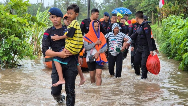 Polri Gerak Cepat di Bali: Bukan Hanya Evakuasi, Tapi Juga Trauma Healing untuk Korban Banjir dan Longsor