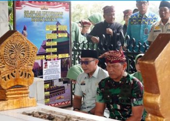 Wabup Lampung Selatan Dampingi Pangdam XXI/Radin Inten Ziarah Makam Pahlawan dan Tanamkan Semangat Kebangsaan di SMA Kebangsaan