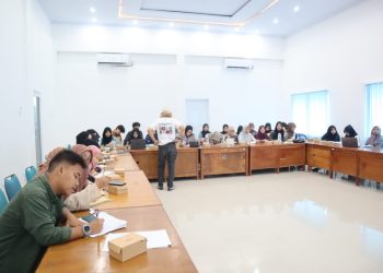 Pelatihan Menulis Puisi di UMKO Lampung Utara: Peserta Hari Kedua Berhasil Ciptakan 2 Karya Kreatif
