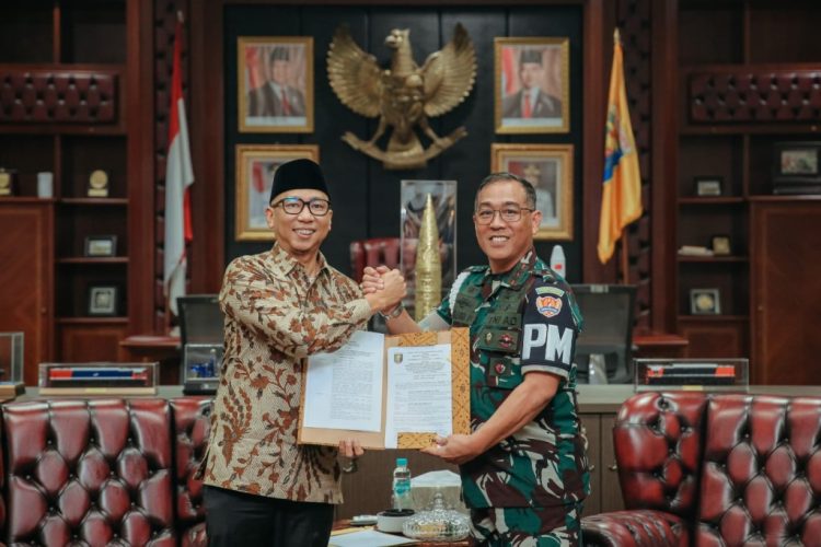 Gubernur Lampung Rahmat Mirzani Djausal Resmi Jadi Warga Kehormatan Korps Polisi Militer TNI AD, Begini Momen Pengukuhannya