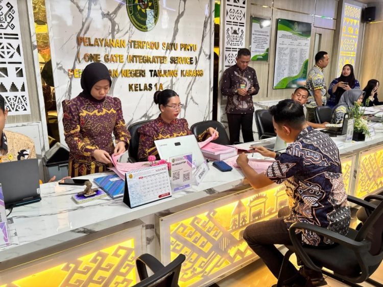 Kejari Pringsewu Limpahkan Kasus Tipikor BRI Unit Pringsewu ke Pengadilan Tipikor Tanjung Karang