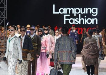 Lampung Fashion Tendance 2025 Resmi Dibuka, Tampilkan Desainer Nasional dan Internasional