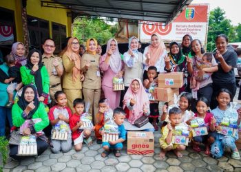 Heboh! Tim Pembina Posyandu Lampung Bagikan Susu, Dukung Gerakan Nasional Cegah Stunting