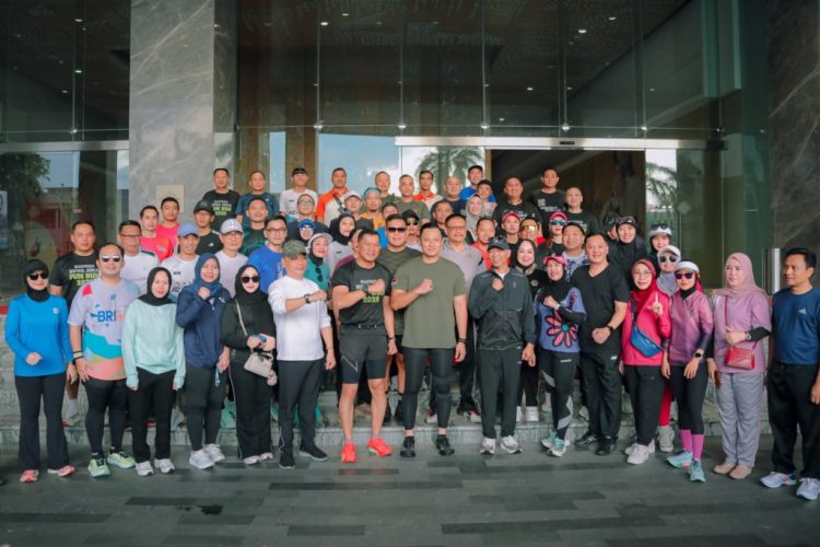 Meriah! Gubernur Rahmat Mirzani Djausal Dampingi Menko AHY Dalam Fun Run Bandar Lampung, Bukti Kolaborasi Lintas Sektor Demi Majukan Gerbang Sumatera