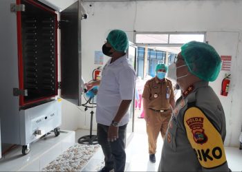 Kapolda Lampung Pantau Langsung Distribusi 4.074 Porsi Makan Bergizi Gratis di Lampung Selatan