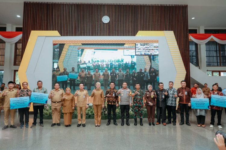 Akad Massal KUR 2025 di Lampung: Rp919 Miliar Disalurkan untuk UMKM, Dukung Ribuan Debitur