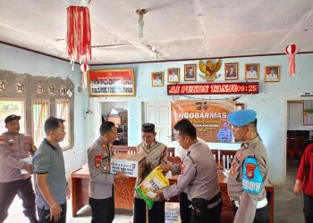 Polsek Kota Agung Gelar “Jumat Berkah”, Bagikan Bahan Pokok untuk Lansia dan Penyandang Disabilitas
