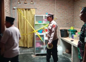Tragis di Dusun Jualang: Warga Tanggamus Ditemukan Meninggal di Rumah, Polisi Lakukan Identifikasi