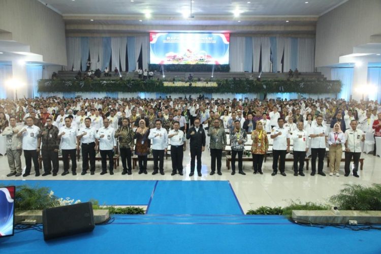 Kolaborasi Jadi Kunci! Bima Arya Tutup Rakor Nasional Sekda dan Bappeda di Jatinangor, Sekdaprov Marindo: Saatnya Daerah Bergerak Bersama untuk Indonesia Maju