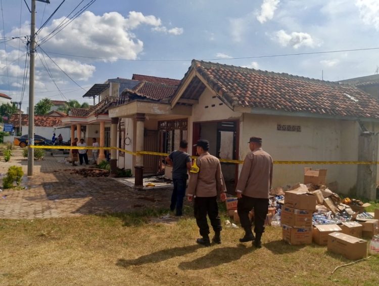 Rumah Kosong di Pringsewu Ludes Terbakar: Diduga Akibat Korsleting Listrik, Kerugian Capai Rp100 Juta
