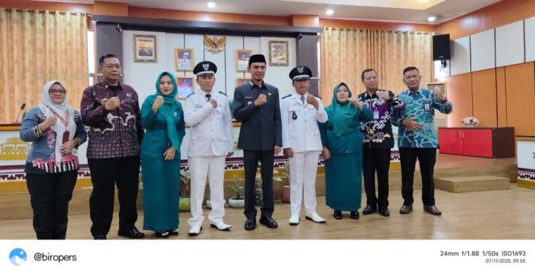 Wabup Tanggamus Agus Sutanto Lantik Dua Penjabat Kepala Pekon, Momentum Tingkatkan Pelayanan Publik