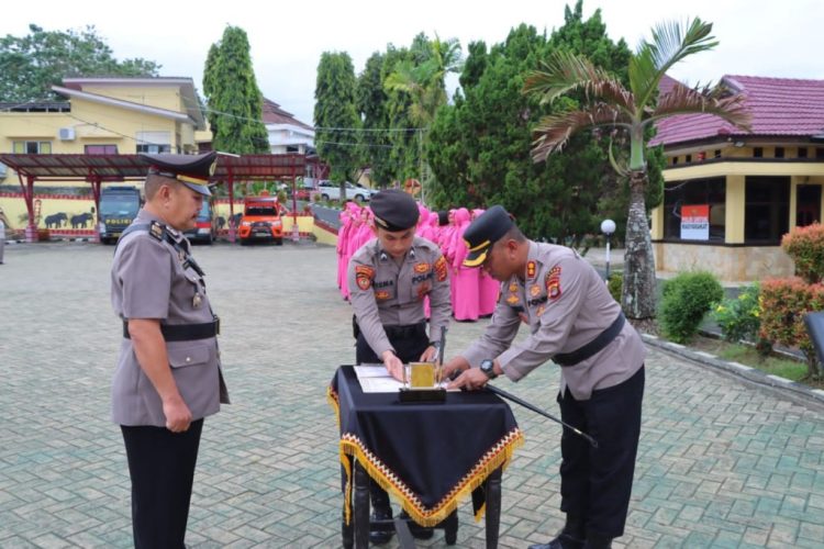 Kapolres Tanggamus Pimpin Sertijab Besar-Besaran: Lima Jabatan Strategis Diganti, Dorong Penyegaran dan Profesionalisme di Jajaran Polres