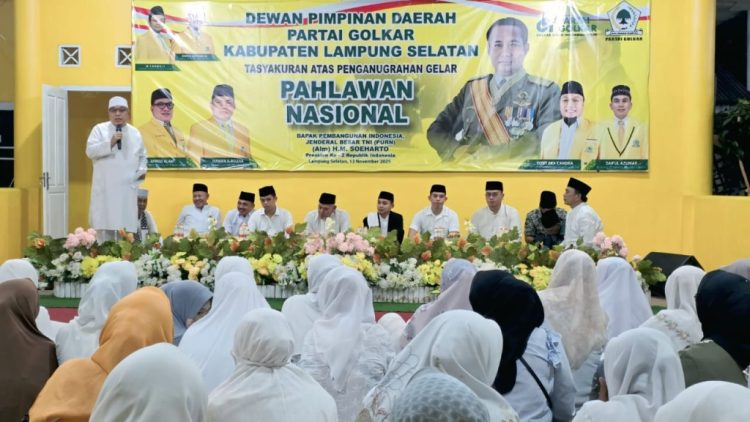 “Warga Memadati Kantor Golkar! Tasyakuran Akbar Usai Soeharto Resmi Dianugerahi Gelar Pahlawan Nasional Menggema di Lampung Selatan”