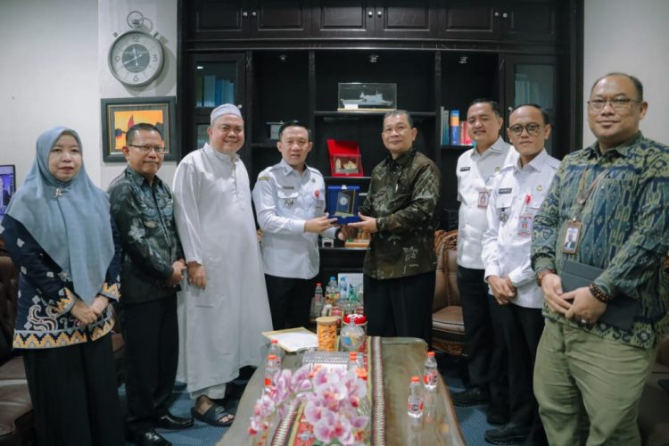 Kunjungan Rektor IIB Darmajaya dan Jajaran, Bahas Sinergi Perguruan Tinggi dan Pemerintah dalam Pembangunan Daerah