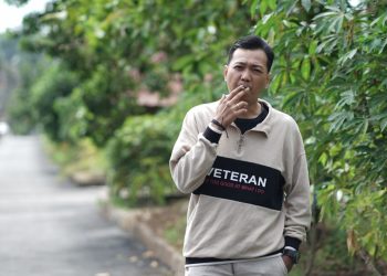 Ambiguitas yang Bikin Baper: Puisi Muhammad Alfariezie yang Sukses “Nancep” di Ruang Psikis Gen Z