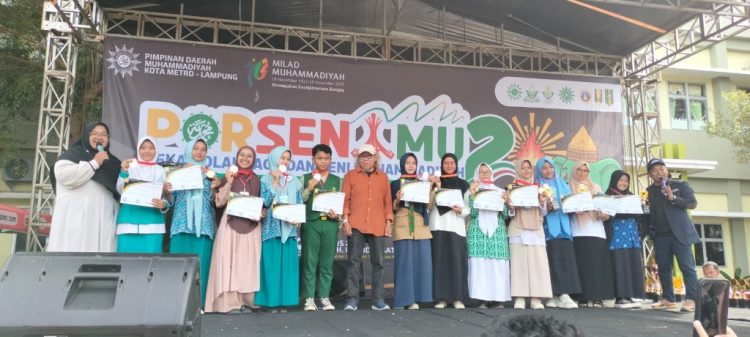 Dzafirah Adelia Harumkan Nama SMP MuAD Metro, Raih Juara 1 Baca Puisi PorseniMu Lampung 2025
