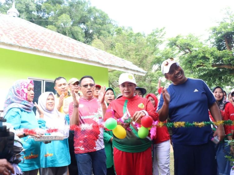 Gebyar Senam Beguwai Jejama Wawai Lampung Tengah: Ratusan Warga Meriahkan, Toko PKK Resmi Dilaunching