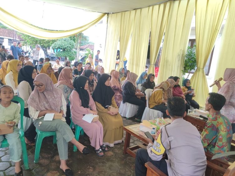 Lusi Ariyanti Perjuangkan Pembangunan Infrastruktur dan Bantuan Sosial Warga