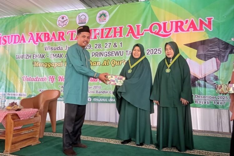 96 Emak-Emak Penghafal Al-Qur’an Diwisuda di Pringsewu