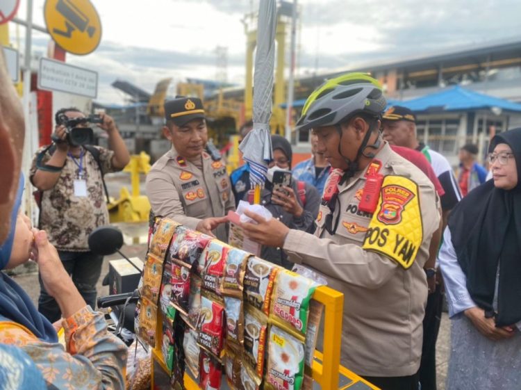 Ngupi Pai Puakhi, Polisi Humanis Warnai Pengamanan Nataru Bakauheni