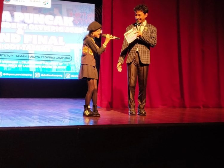 Gaya Klasik Anggun C Sasmi Klasik Hentak Panggung Got Talent Lampung