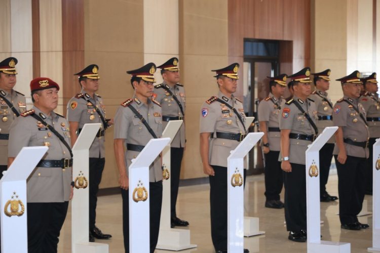 9 Pejabat Utama Dan 4 Kapolres Berganti, Kapolda Lampung Gelar Upacara Serah Terima Jabatan