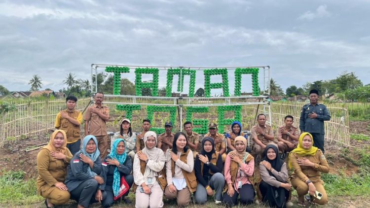 Mahasiswa KKN ITERA Wujudkan Edukasi Lingkungan Lewat Taman TOGA dan Gerakan Ecobrick