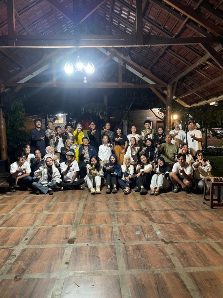 Desa Kreatif Desa Saung Suka Tuan Rumah Festival Seni Pertunjukan Internasional