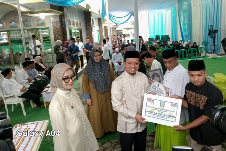 Pemerintah Provinsi Lampung Salurkan Bantuan Sosial dalam Safari Ramadan Pringsewu