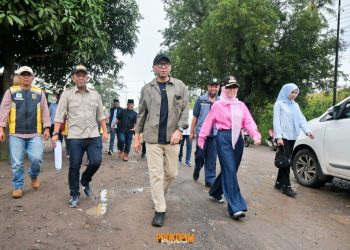 Bupati Pesawaran Dampingi Gubernur Lampung Tinjau Ruas Jalan Provinsi