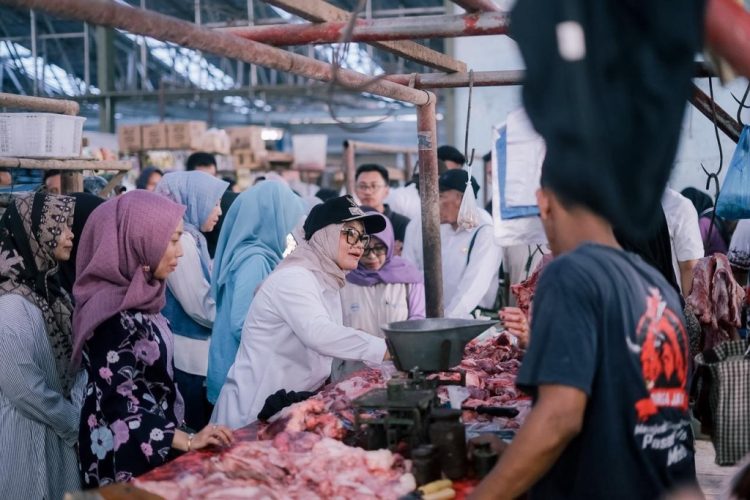 Jelang Lebaran, Ela Siti Nuryamah Temukan Kenaikan Harga Daging Sapi