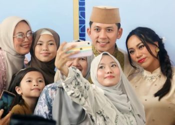Kedekatan Tanpa Jarak, Bupati Egi Sapa Warga Satu Per Satu di Hari Raya