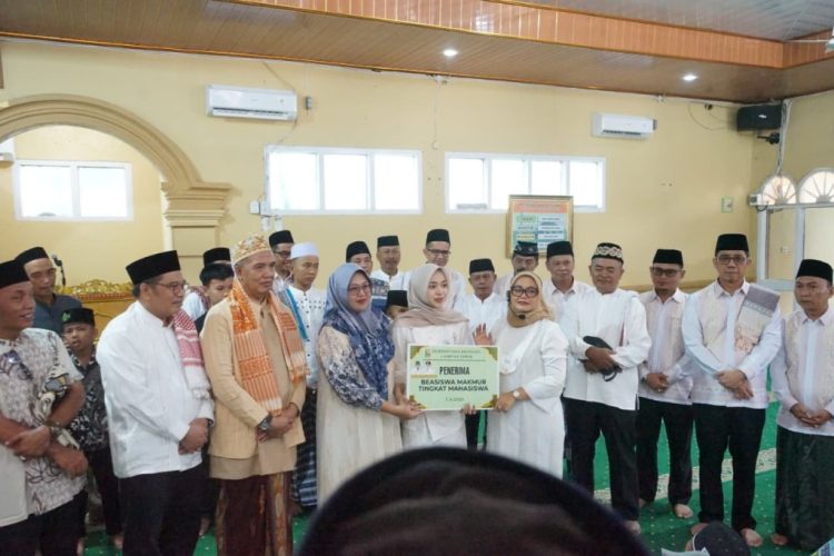 Intan Putri Lestari Harumkan Lampung Timur, Dapat Beasiswa Pendidikan
