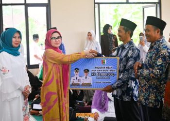 Bupati Nanda Indira Pimpin Safari Ramadan Perdana di Dua Kecamatan