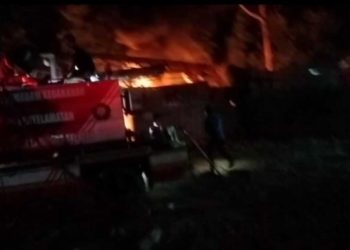 Kebakaran Gudang BBM Ilegal Gegerkan Warga Tanjung Bintang