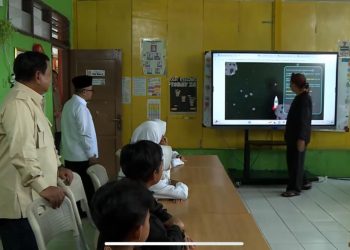 Dari 1.043 Sekolah, Masih Ada yang Belum Dapat Bantuan Teknologi