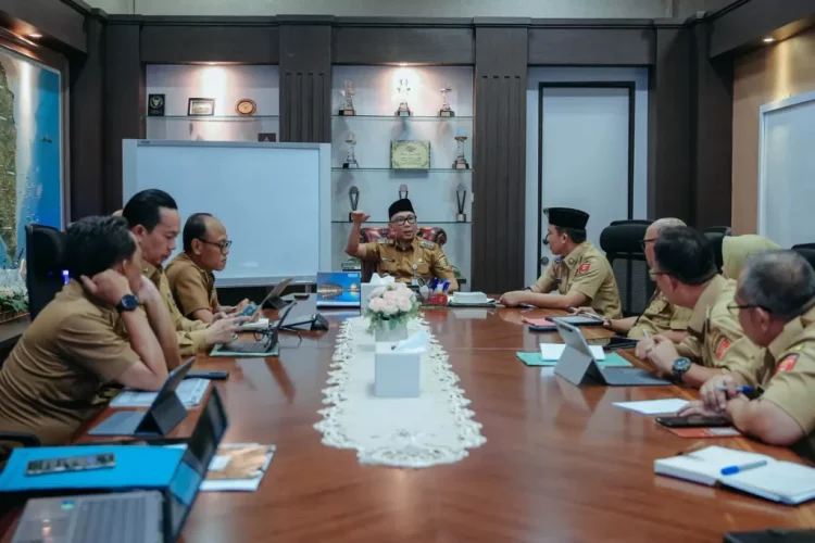 Gubernur Lampung Dorong Perbaikan Jalan, Sekolah Rakyat, dan Hilirisasi Kopi di Lampung Barat