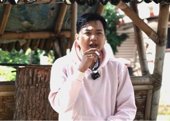 Membongkar Makna “Dengki Elit Politik” Lewat Perspektif Kritik Sastra