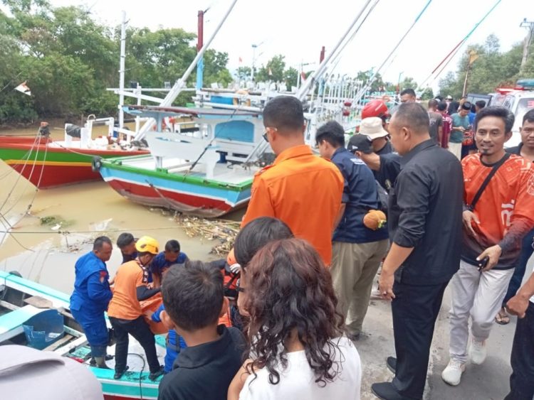 Tim SAR Temukan Dua Korban Hanyut di Muara Pulau Pasaran