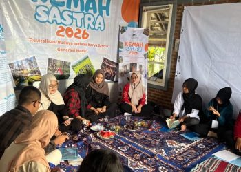 Fitri Angraini Bangga, Kemah Sastra 2026 Diminati Puluhan Peserta