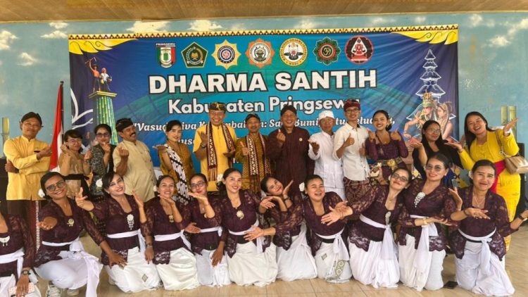 Umat Hindu Pringsewu Rayakan Dharma Santi, Tekankan Persaudaraan