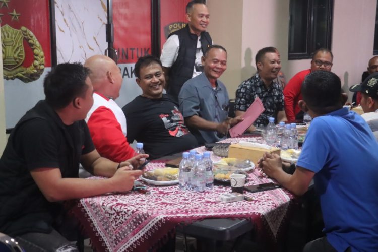 AKBP Toni Kasmiri Ajak Warga Jaga Lingkungan Lewat Lomba Gaple