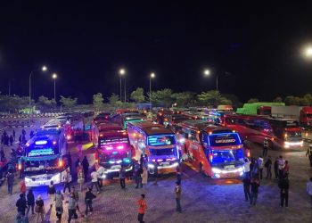 Polisi Kawal Ketat Perjalanan Buruh Lampung ke Monas, Lalu Lintas Tetap Lancar