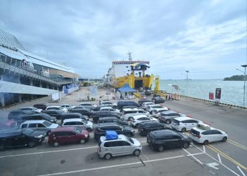 Long Weekend Hari Buruh, ASDP Catat Lonjakan Penumpang Hingga Puluhan Ribu
