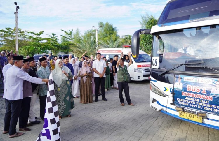 Kloter 31 JKG Dilepas, Total 468 Jamaah Haji Pringsewu Berangkat 2026