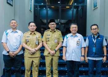 Lampung Kejar Desa Berlistrik 100 Persen, Gubernur Rahmat Mirzani Djausal Beri Dukungan