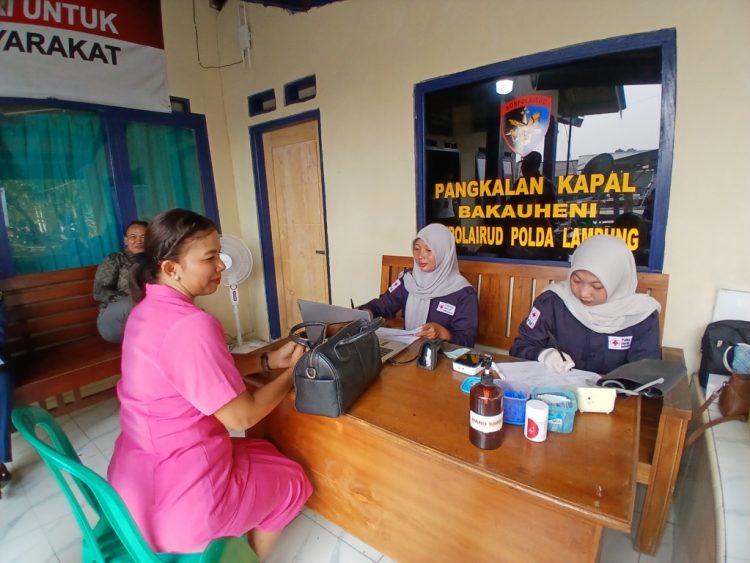 Polres Lampung Selatan Tebar Kepedulian, Gelar Donor Darah dan Khitan Gratis untuk Warga