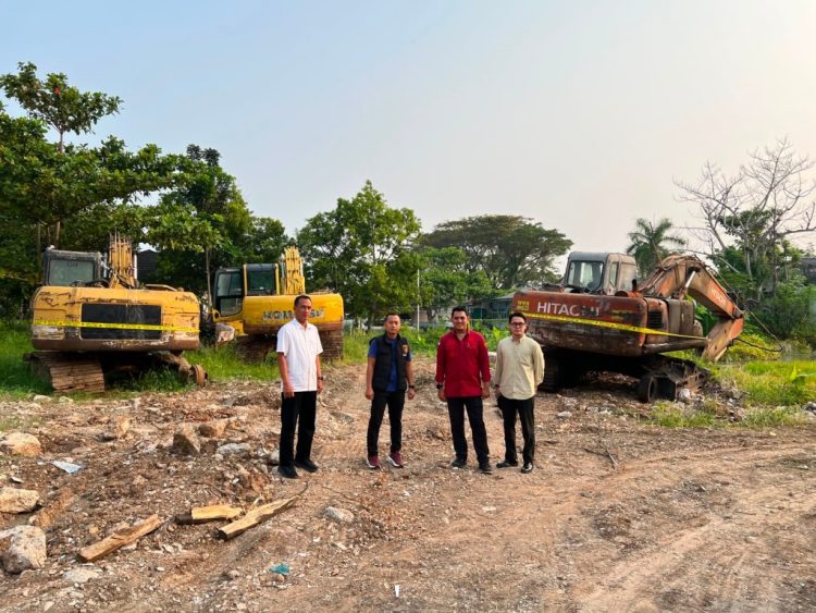 Satreskrim Polres Lampung Selatan Serahkan Tersangka dan Barang Bukti Tambang Ilegal